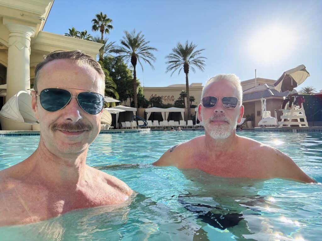 Swimming pool Four Seasons Las Vegas