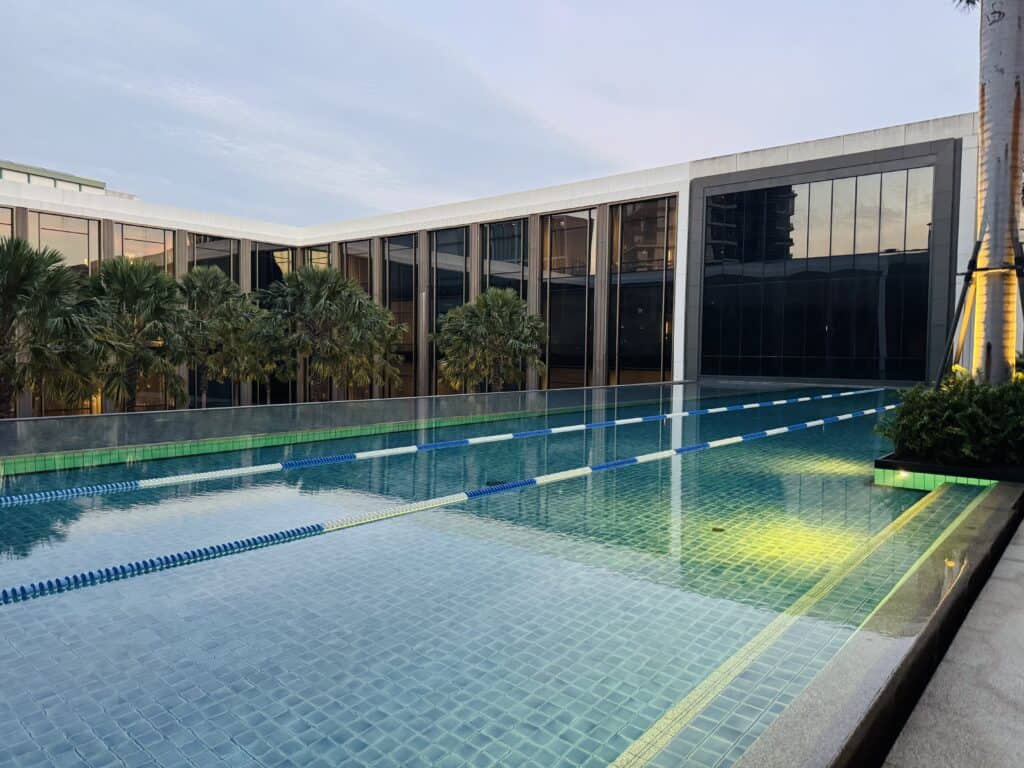 Four Seasons Bangkok infinity pool at sunset